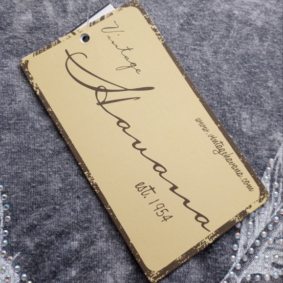 NWT Vintage Havana Grey Front Arrow Design Split Back Pullover Size Medium - Picture 7 of 7